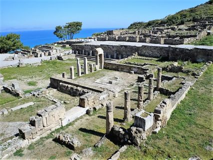 Independent cruise excursions to Ancient Kamiros and Fountain Square